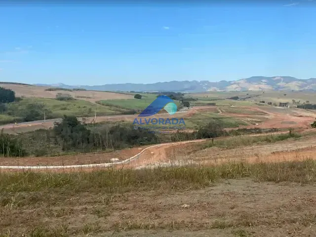 Terreno com 339m², à venda, no bairro Piedade em Caçapava