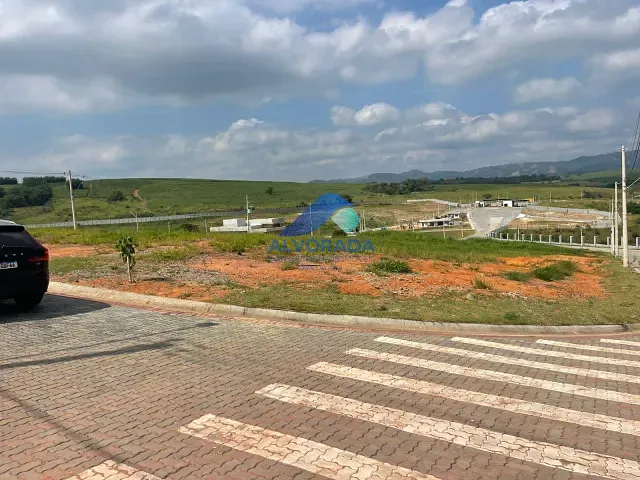 Terreno com 339m², à venda, no bairro Piedade em Caçapava