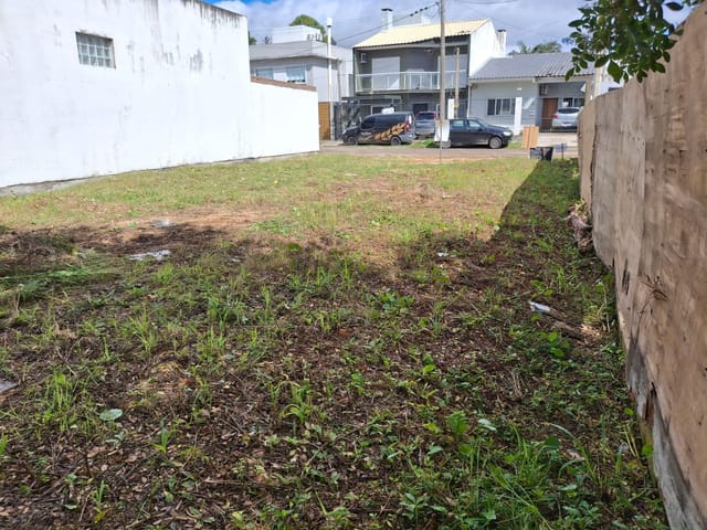 Terreno com 270m², à venda, no bairro Laranjal em Pelotas
