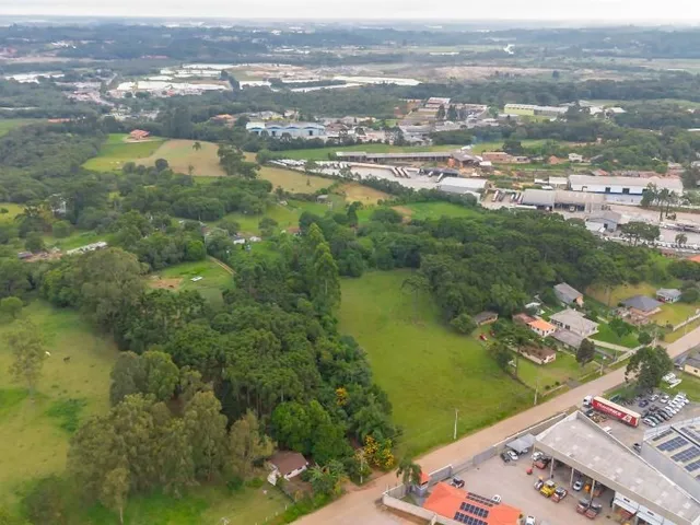 Terreno à venda, no bairro Zacarias em São José Dos Pinhais