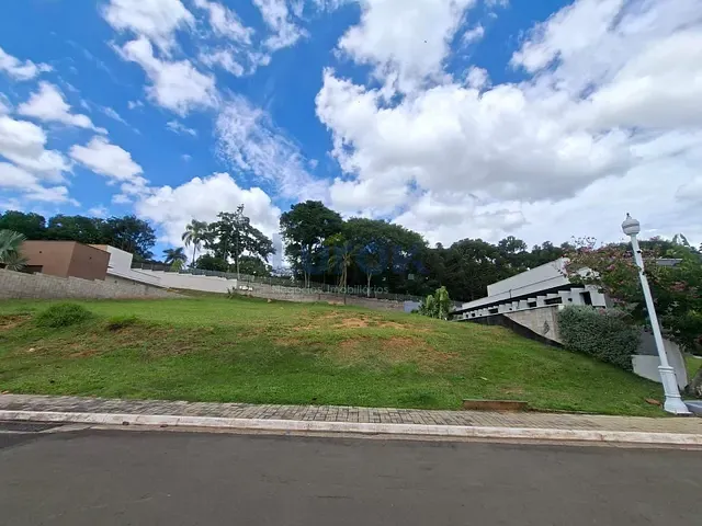 Terreno com 1000m², à venda, no bairro Dois Córregos em Valinhos