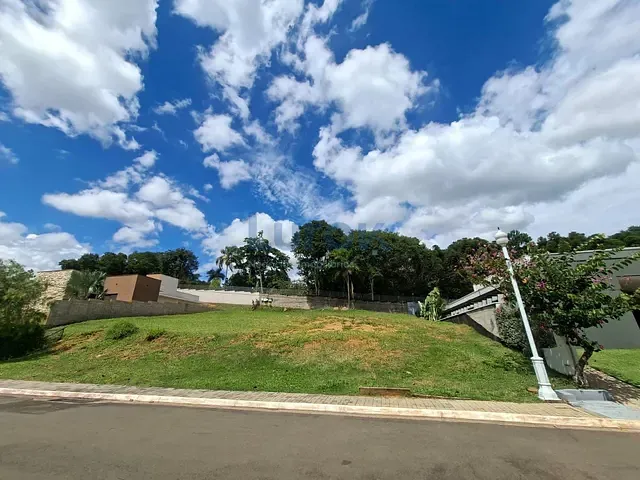 Terreno com 1000m², à venda, no bairro Dois Córregos em Valinhos