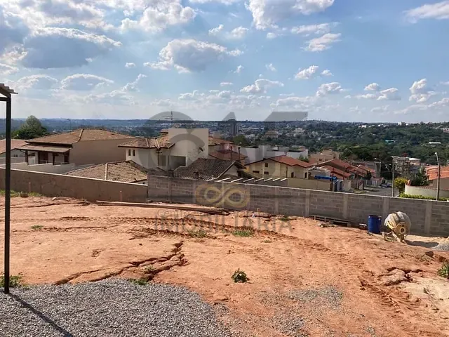 Terreno com 250m², à venda, no bairro Nova Jaguariúna em Jaguariúna