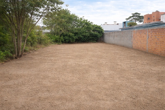 Terreno com 300m², à venda, no bairro Laranjal em Pelotas