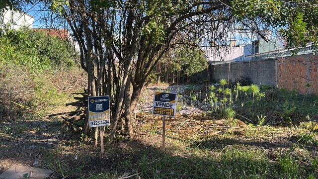 Terreno com 300m², à venda, no bairro Laranjal em Pelotas