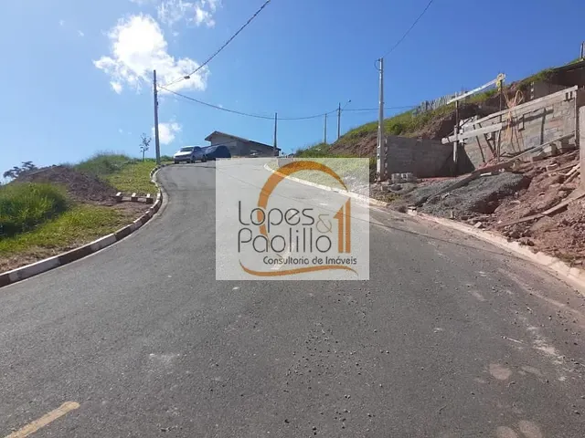 Terreno com 316m², à venda, no bairro Guaxinduva em Bom Jesus dos Perdões