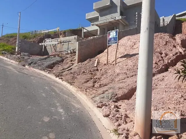 Terreno com 316m², à venda, no bairro Guaxinduva em Bom Jesus dos Perdões