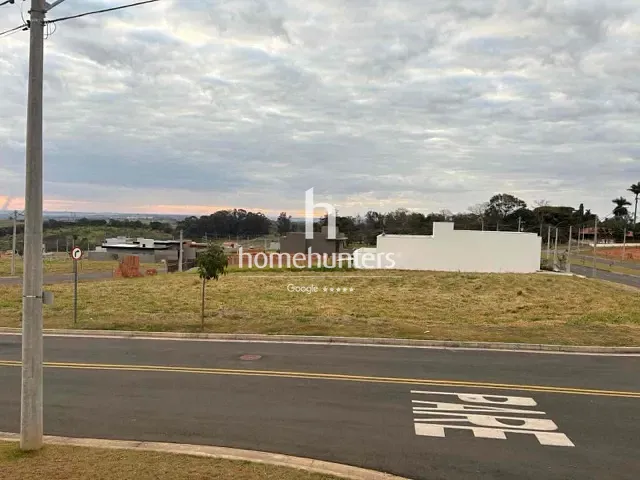 Terreno com 428m², à venda, no bairro Colinas do Castelo em Jaguariúna