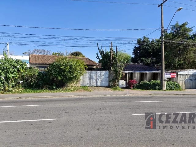 Terreno à venda, no bairro Centro em Pinhais