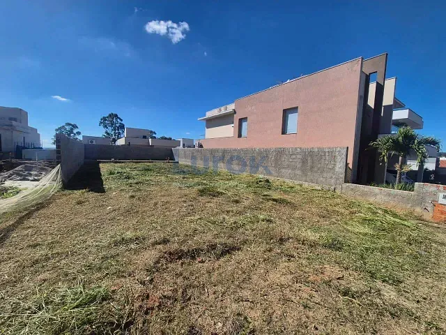 Terreno com 308m², à venda, no bairro Pinheiro em Valinhos