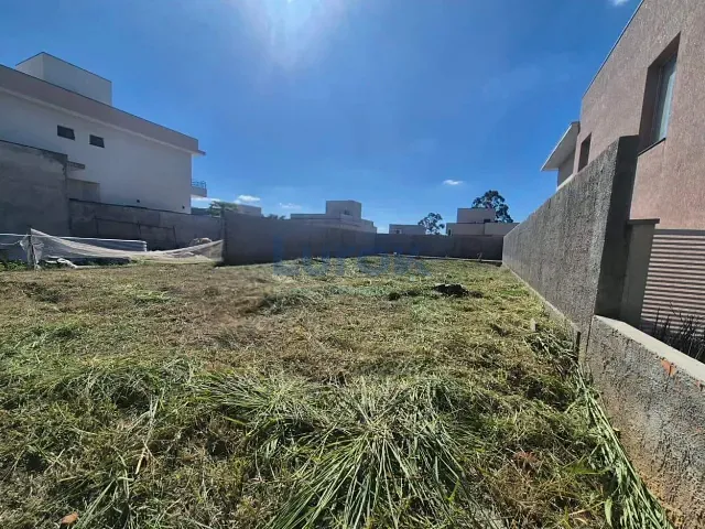 Terreno com 308m², à venda, no bairro Pinheiro em Valinhos