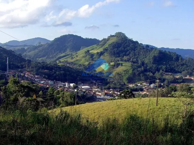 Terreno com 1078m², à venda, no bairro Centro em Gonçalves