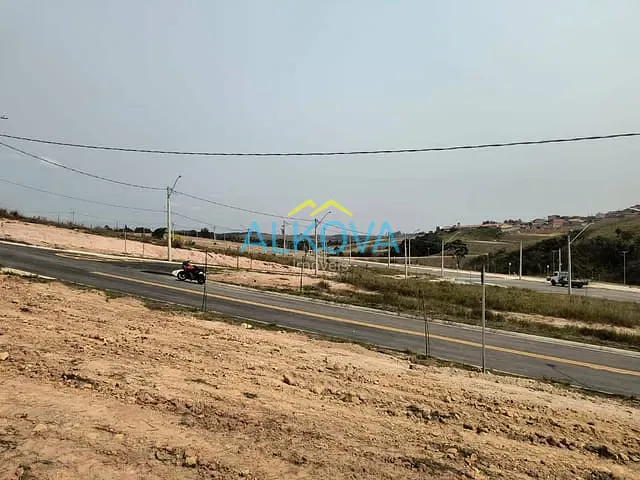 Terreno com 270m², à venda, no bairro Jardim Imperial em São José dos Campos