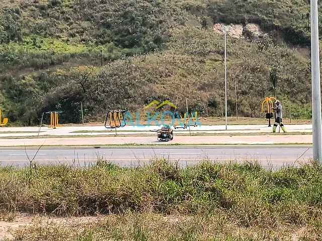 Terreno com 270m², à venda, no bairro Jardim Imperial em São José dos Campos