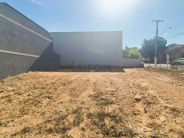 Terreno com 350m², à venda ou para alugar, no bairro Loteamento Nova Espírito Santo em Valinhos