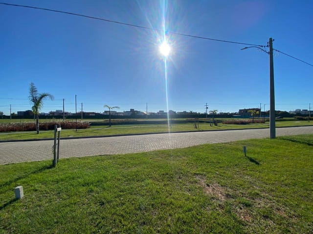 Terreno com 284m², à venda, no bairro Laranjal em Pelotas