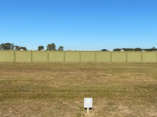 Terreno com 321m², à venda, no bairro Laranjal em Pelotas
