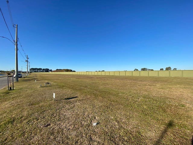 Terreno com 321m², à venda, no bairro Laranjal em Pelotas