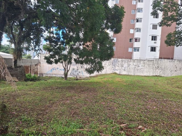 Terreno à venda, no bairro São Francisco em Curitiba