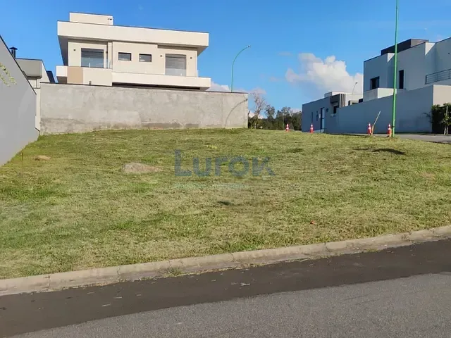 Terreno com 307m², à venda, no bairro Roncáglia em Valinhos