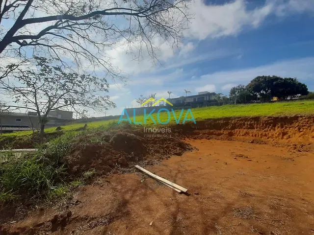Terreno com 1796m², à venda, no bairro Condomínio Colinas do Parahyba em São José dos Campos