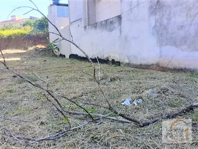 Terreno com 300m², à venda, no bairro Jardim Imperial em Atibaia