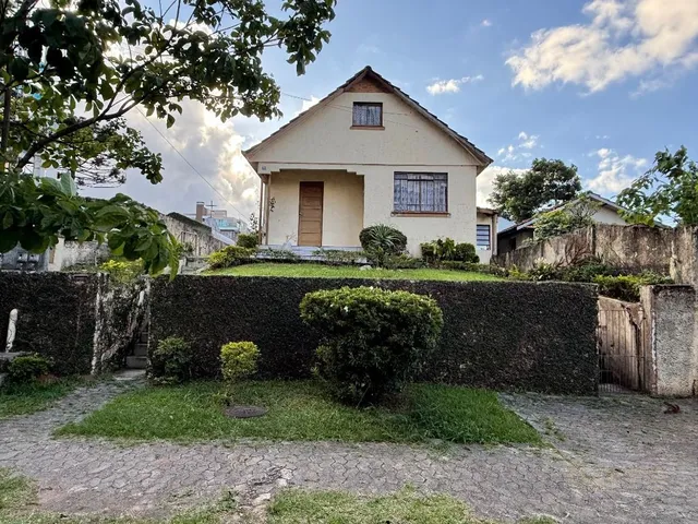Terreno à venda, no bairro Ahú em Curitiba
