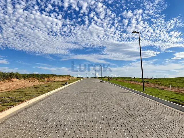 Terreno com 600m², à venda, no bairro - em Valinhos