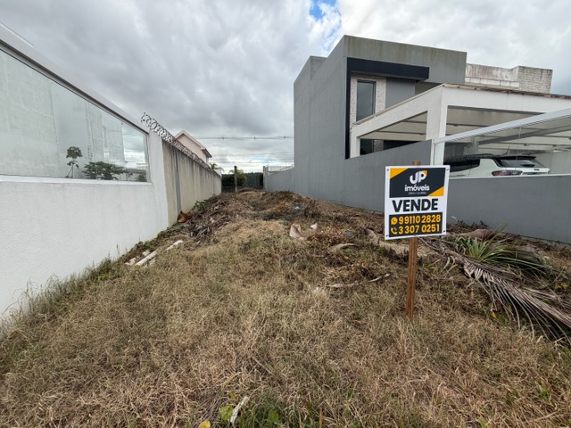 Terreno com 223m², à venda, no bairro Laranjal em Pelotas