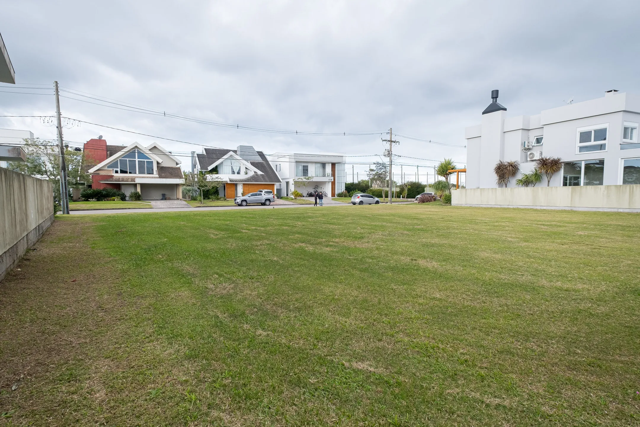 Terreno à venda no Lagos de São Gonçalo, Pelotas - 424 m² de área total, sendo totalmente plano e localizado em condomínio de alto padrão. - 7