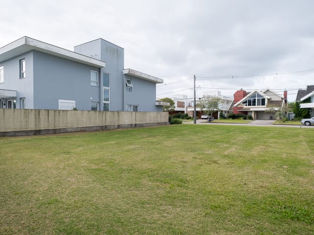 Terreno com 424m², à venda, no bairro São Gonçalo em Pelotas
