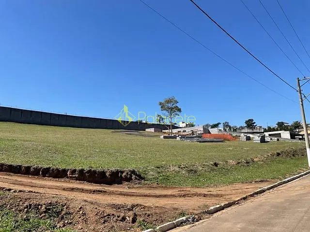 Terreno com 2070m², à venda, no bairro Chácaras Cataguá em Taubaté