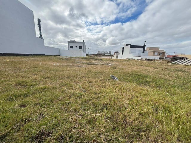 Terreno com 189m², à venda, no bairro Três Vendas em Pelotas