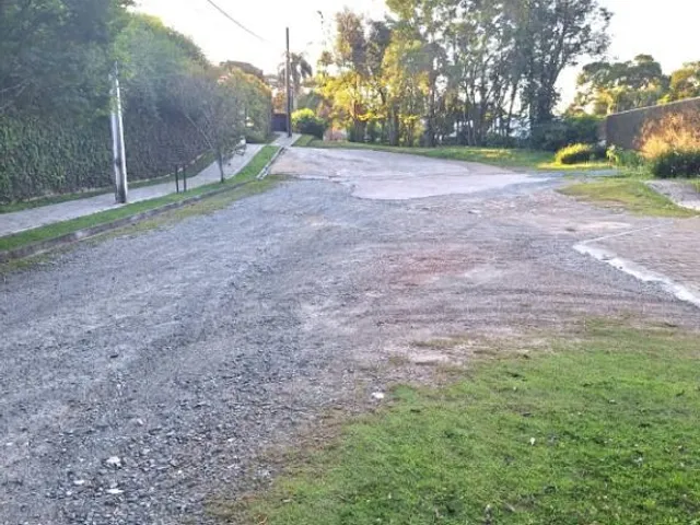 Terreno à venda, no bairro Bom Retiro em Curitiba