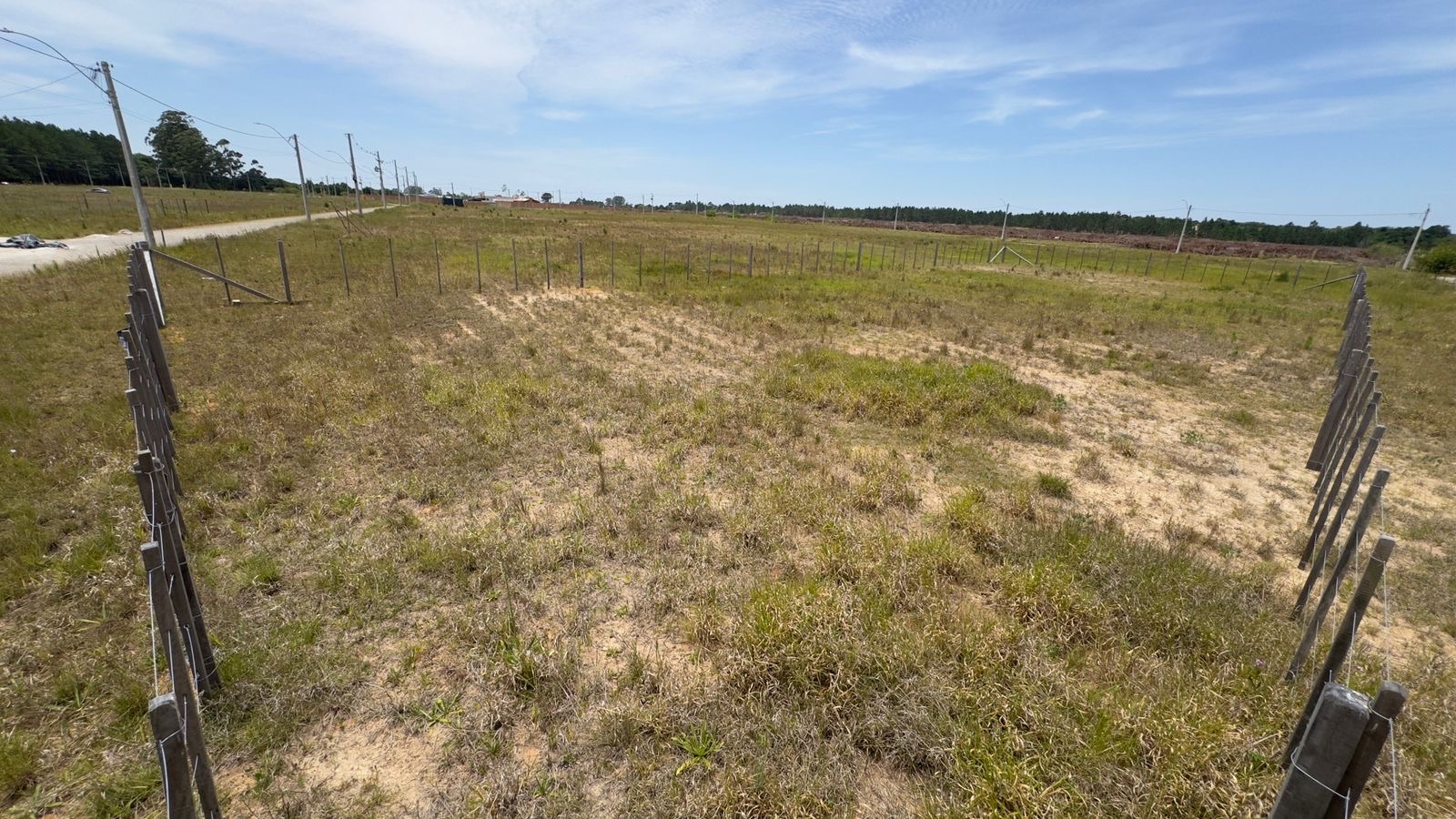 Terreno à venda no Loteamento Villa Assumpção ll, Laranjal - 1.067,78 m² de área total, sendo 20 metros de frente por 51 metros de fundo. - 6