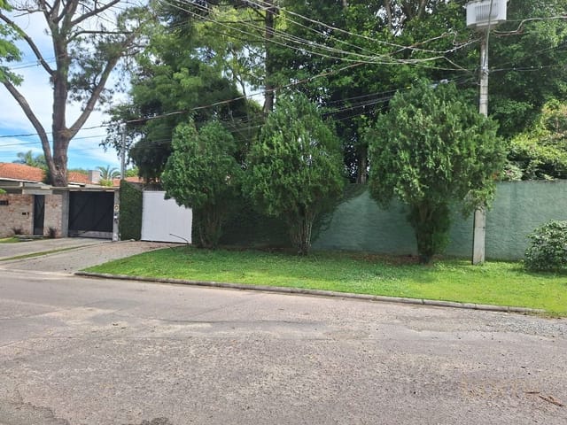Terreno à venda, no bairro Bom Retiro em Curitiba