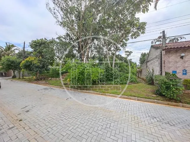 Terreno com 504m², à venda, no bairro Parque do Terceiro Lago em São Paulo