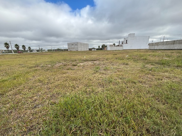 Terreno com 182m², à venda, no bairro Três Vendas em Pelotas