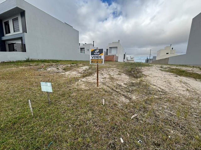 Terreno com 182m², à venda, no bairro Três Vendas em Pelotas
