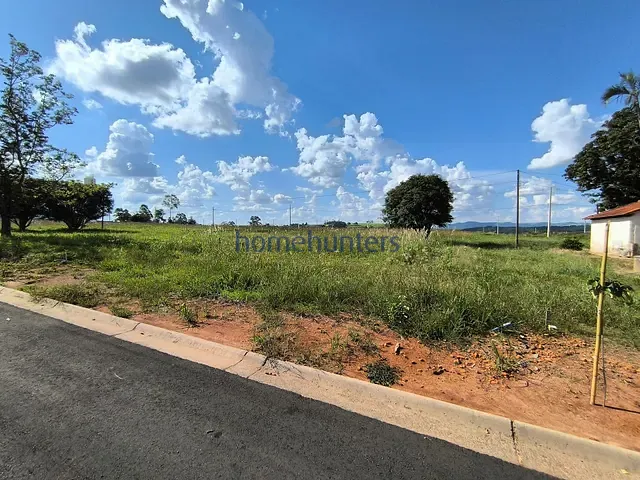 Terreno com 420m², à venda, no bairro Portal das Laranjeiras em Corumbataí