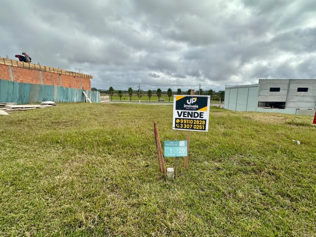 Terreno com 189m², à venda, no bairro Três Vendas em Pelotas