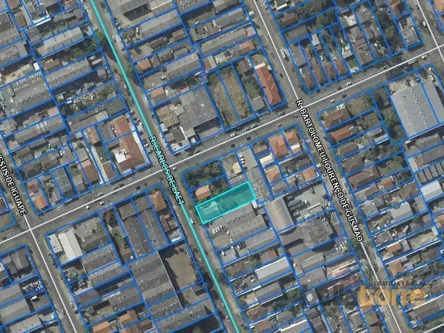 Terreno à venda, no bairro Boqueirão em Curitiba