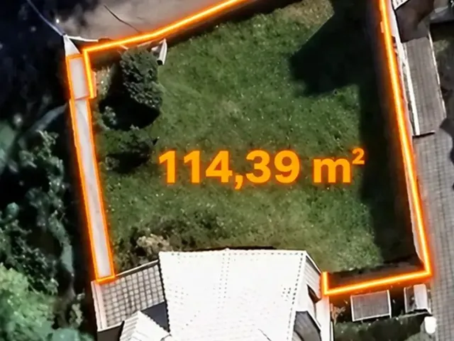Terreno com 114m², à venda, no bairro Campo Comprido em Curitiba