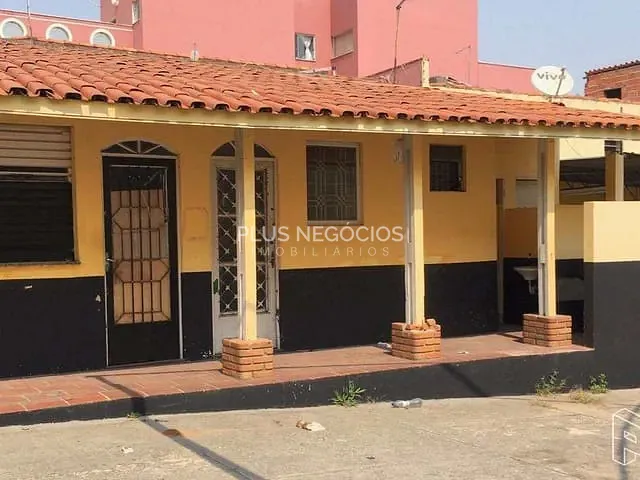 Terreno à venda, no bairro Vila Hortência em Sorocaba