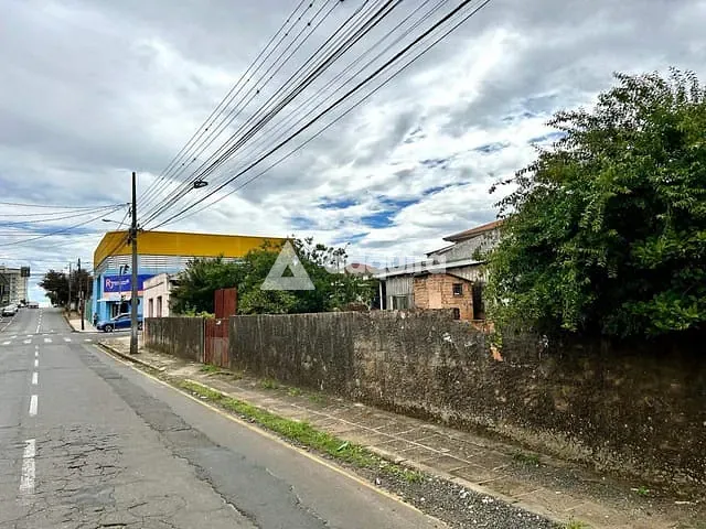 Terreno com 880m², à venda, no bairro Orfãs em Ponta Grossa