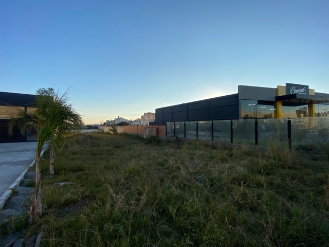 Terreno com 538m², à venda, no bairro Centro em Pelotas