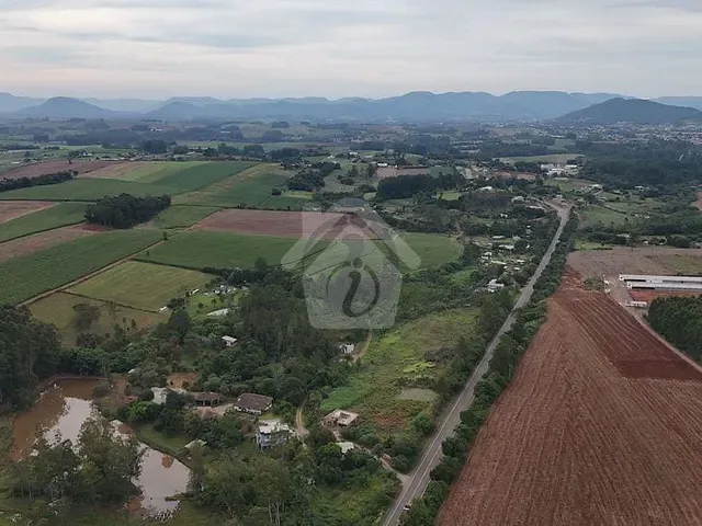 Terreno com 21000m², à venda, no bairro Zona Rural em Fazenda Vilanova
