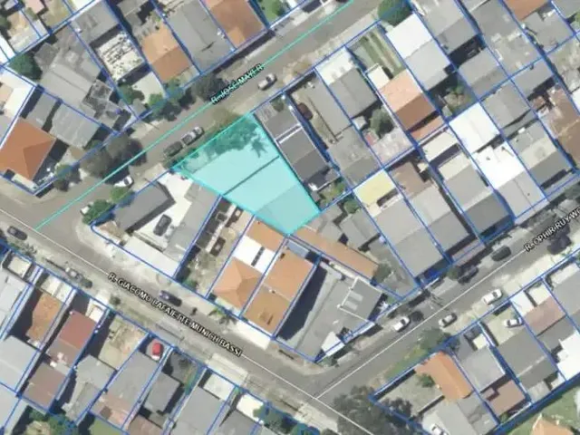 Terreno à venda, no bairro Sítio Cercado em Curitiba
