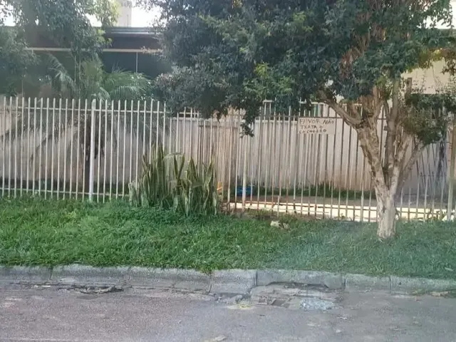 Terreno à venda, no bairro Sítio Cercado em Curitiba
