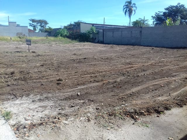 Terreno com 750m², à venda ou para alugar, no bairro Vitória Vale II em Pindamonhangaba